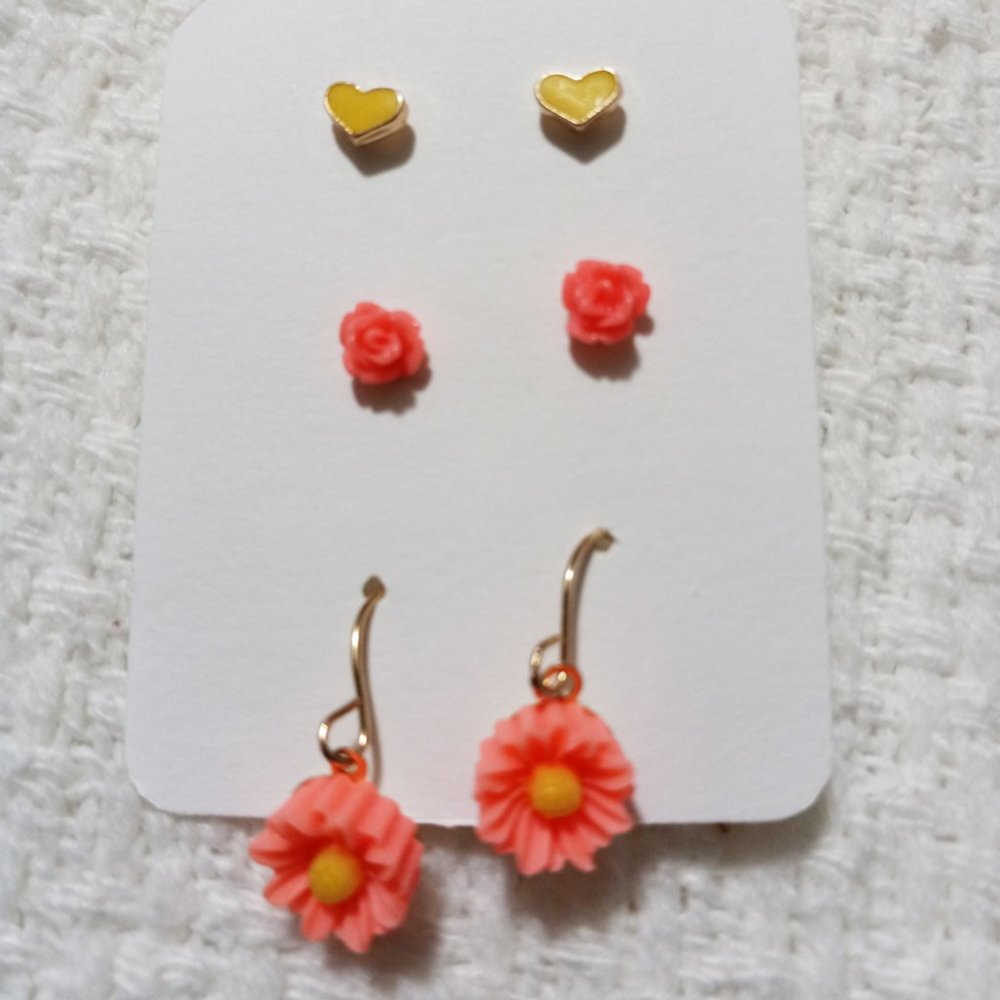 3/$18 - Colorful Flower Stud Earrings